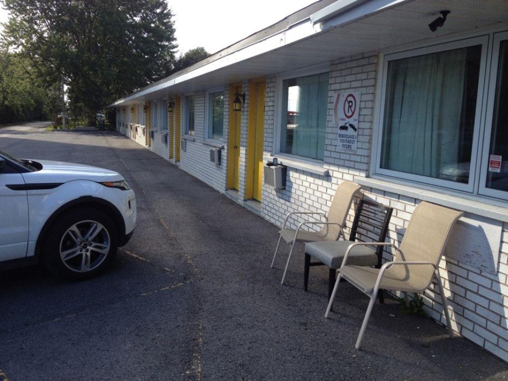 ברוסארד Motel Champlain מראה חיצוני תמונה