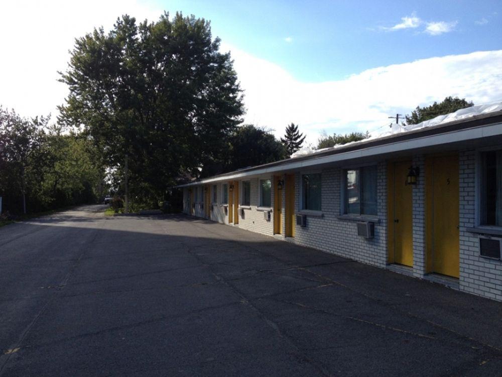 ברוסארד Motel Champlain מראה חיצוני תמונה